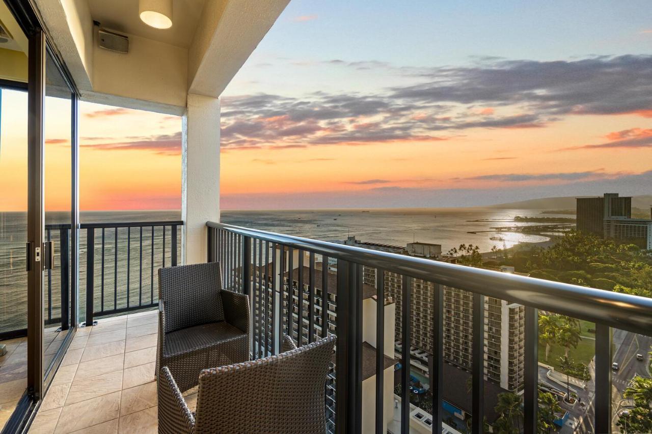 Oceanview Penthouse Suite Honolulu Exterior photo