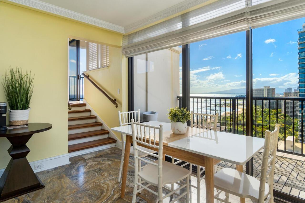 Oceanview Penthouse Suite Honolulu Exterior photo